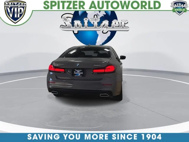 Used 2022 Gray BMW 540i xDrive image 9