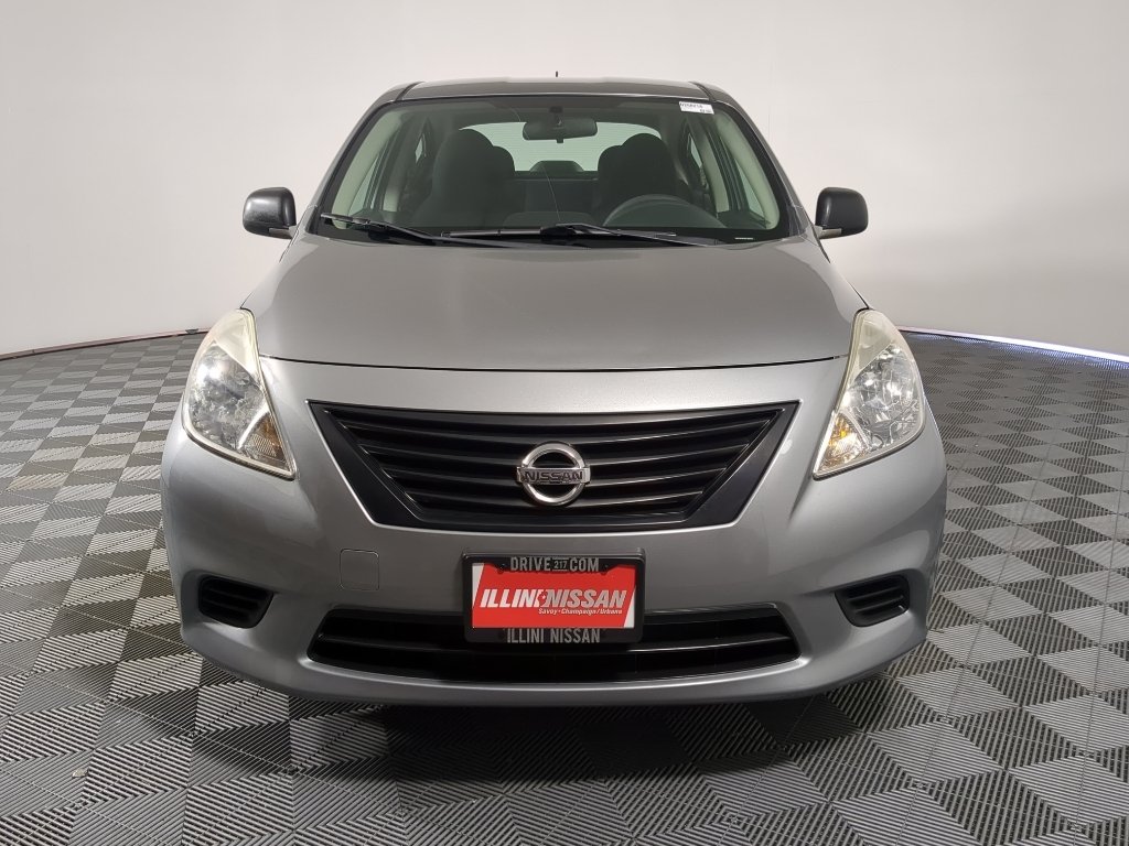 Used 2014 Magnetic Gray Nissan S image 5