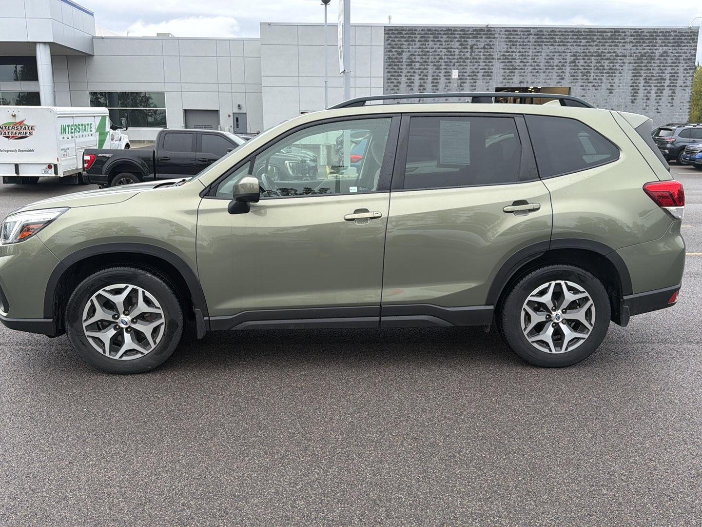 Used 2019 Jasper Green Metallic Subaru Premium image 7