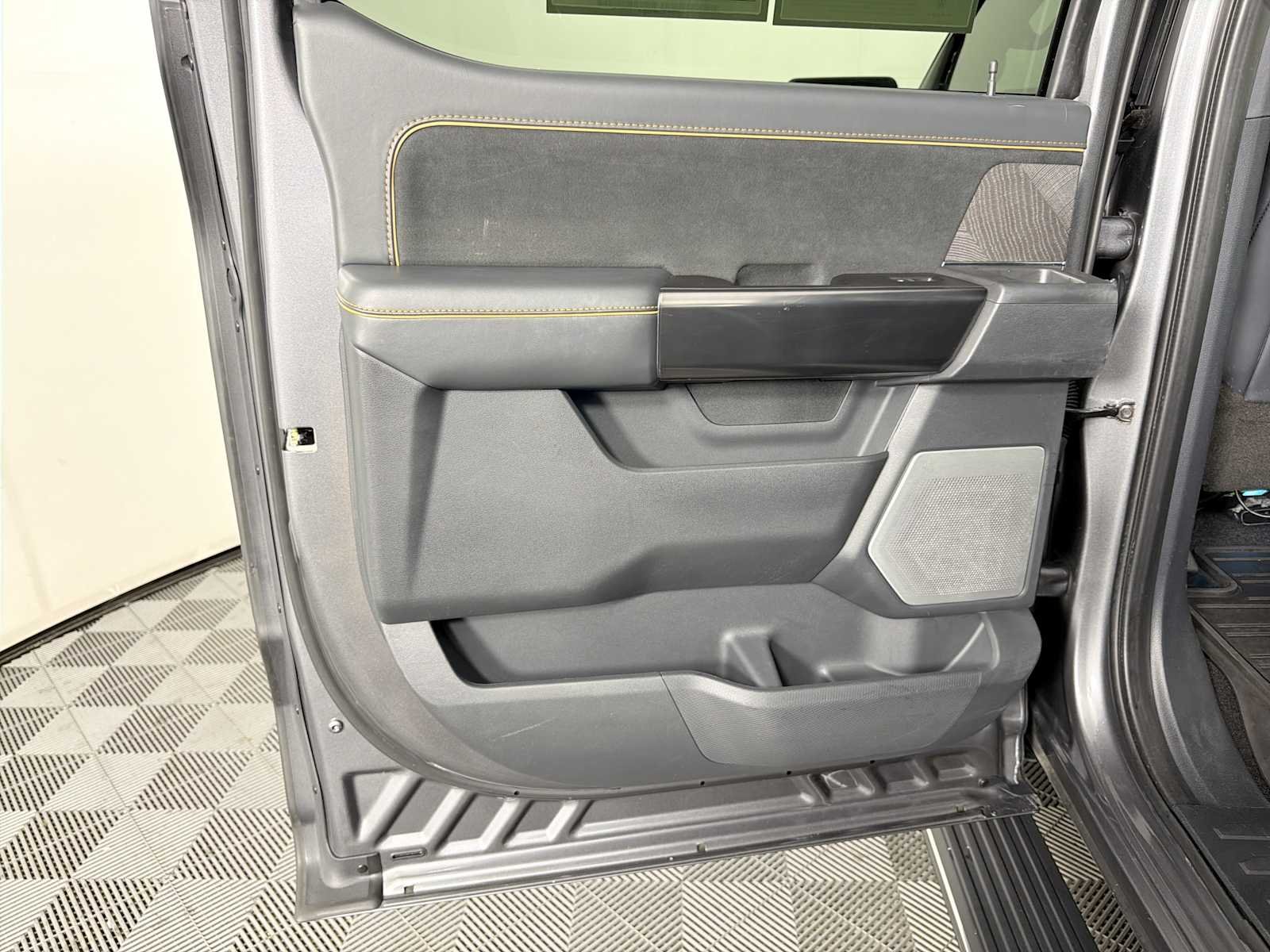 Used 2021 Carbonized Gray Metallic Ford Platinum image 22