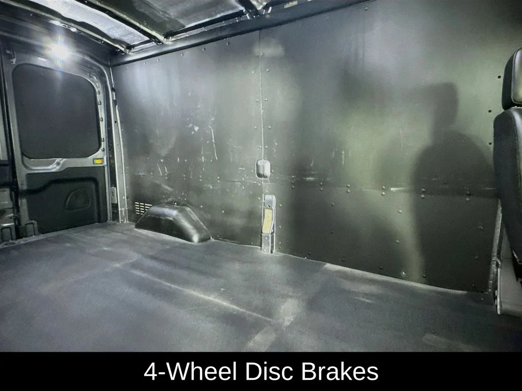 Used 2024 Gray Metallic Ford Base image 33