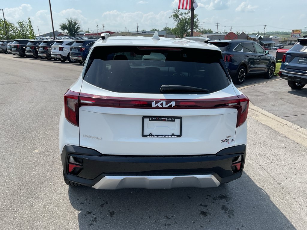 Certified Used 2025 Snow White Pearl Kia SX image 9