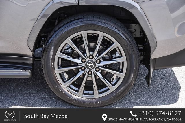 Used 2024  Lexus 600 F SPORT image 10