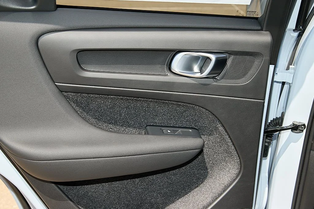 New 2026 Cloud Blue Volvo Plus image 19