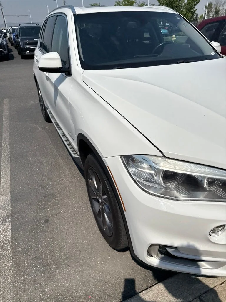 Used 2014 White BMW xDrive35i image 2
