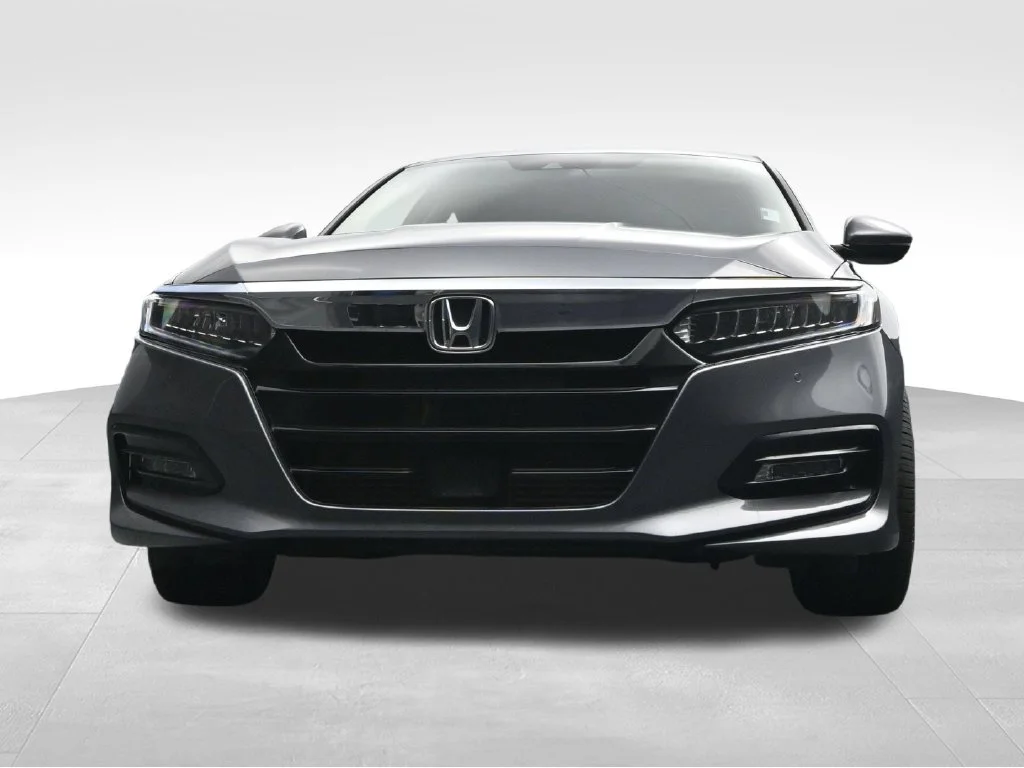 Used 2018 Modern Steel Metallic Honda Touring image 53