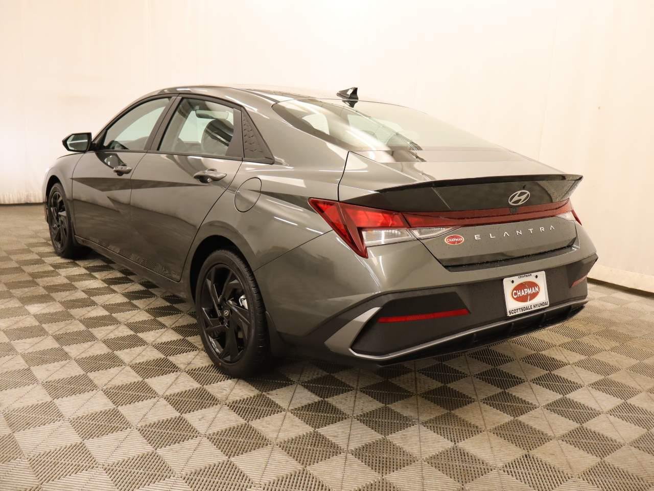 New 2026 Amazon Gray Pearl Hyundai SEL Sport Plus image 3