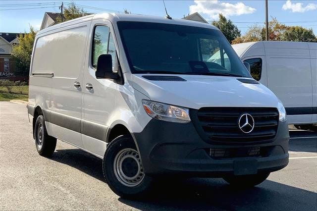 2026 Mercedes-Benz Sprinter 2500 144 WB's photo