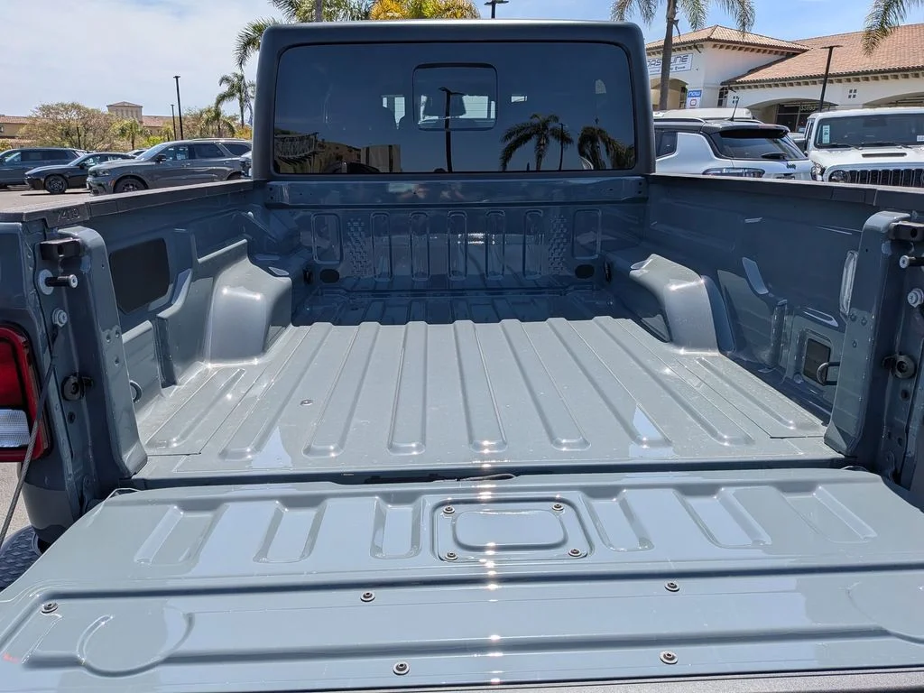 New 2026 Anvil Clear-Coat Exterior Paint Jeep Sport S image 24