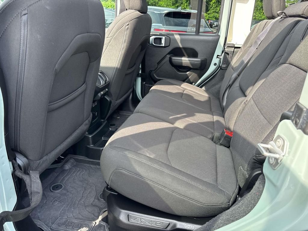 Used 2023  Jeep Willys 4xe image 12