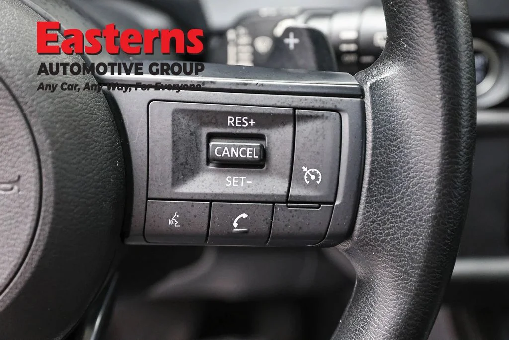 Used 2023 Silver Nissan S image 16