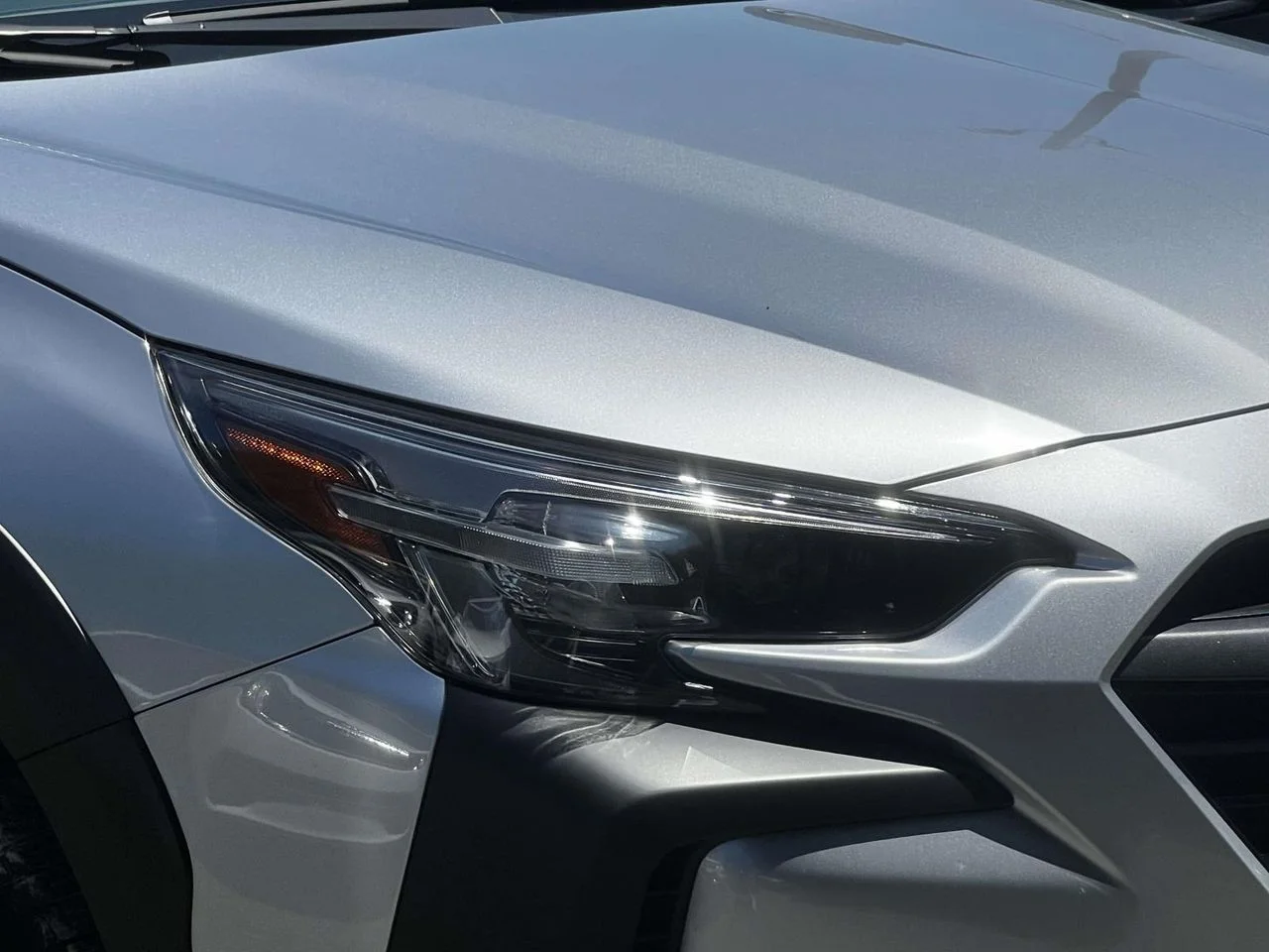 Used 2024 Ice Silver Metallic Subaru Premium image 15
