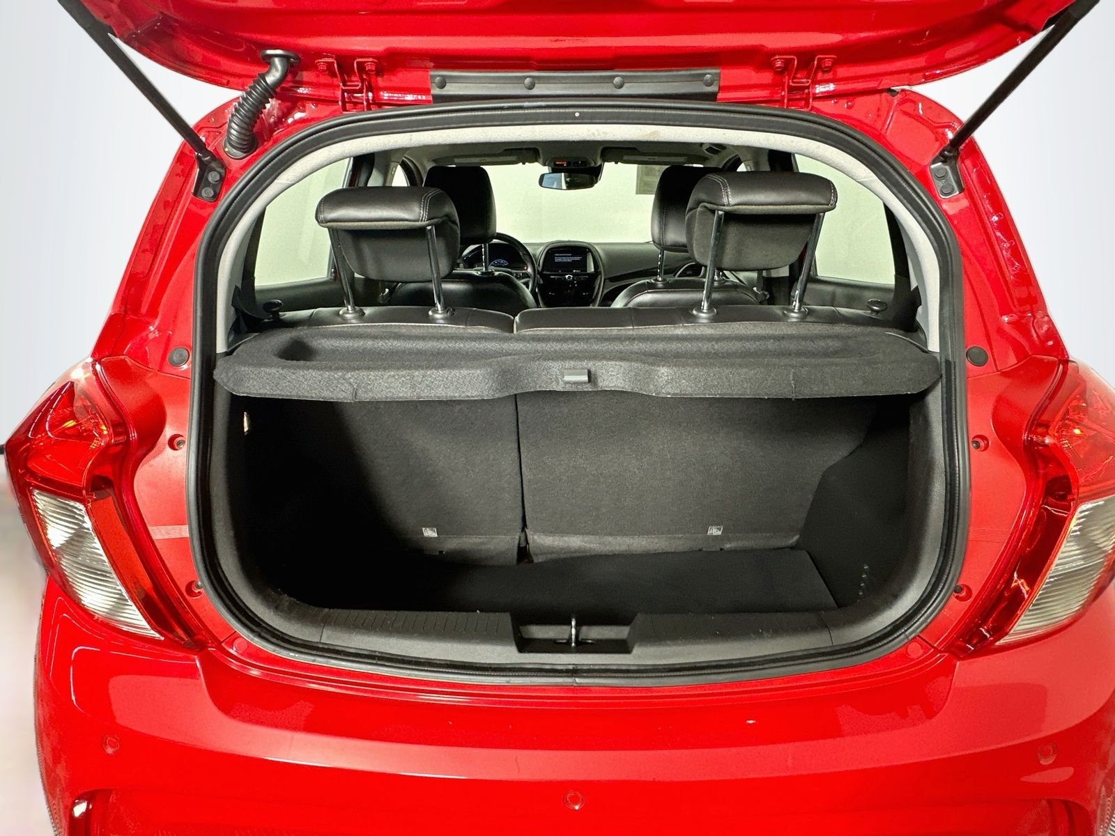 Used 2022 Red Hot Chevrolet 2LT image 24