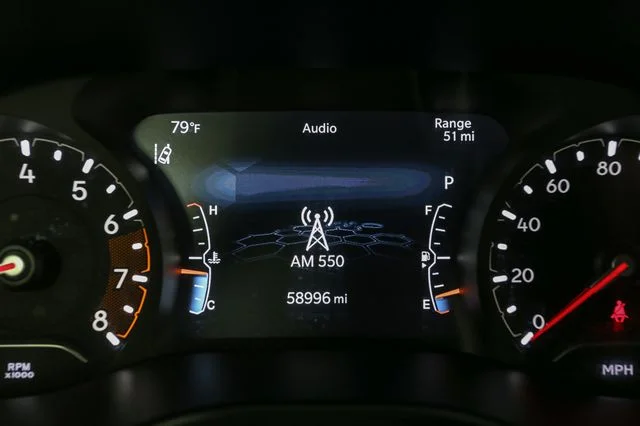 Used 2024 White Jeep Latitude image 31