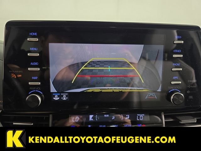 Used 2022 White Toyota XLE image 19