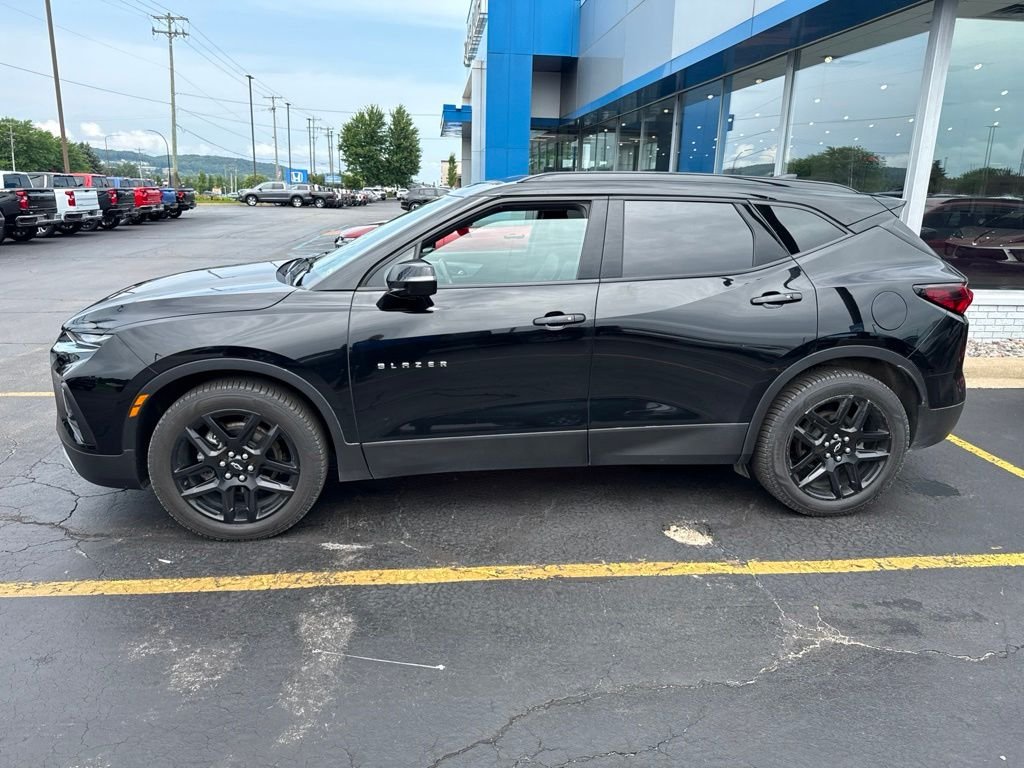 Used 2022 Black Chevrolet LT image 2