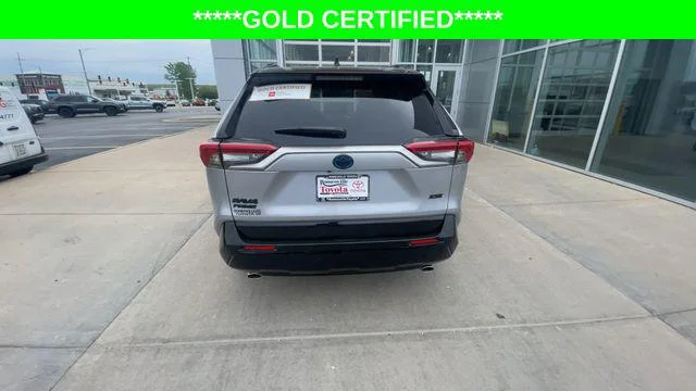 Certified Used 2022 SILVER SKY MET W/BLK Toyota  image 9