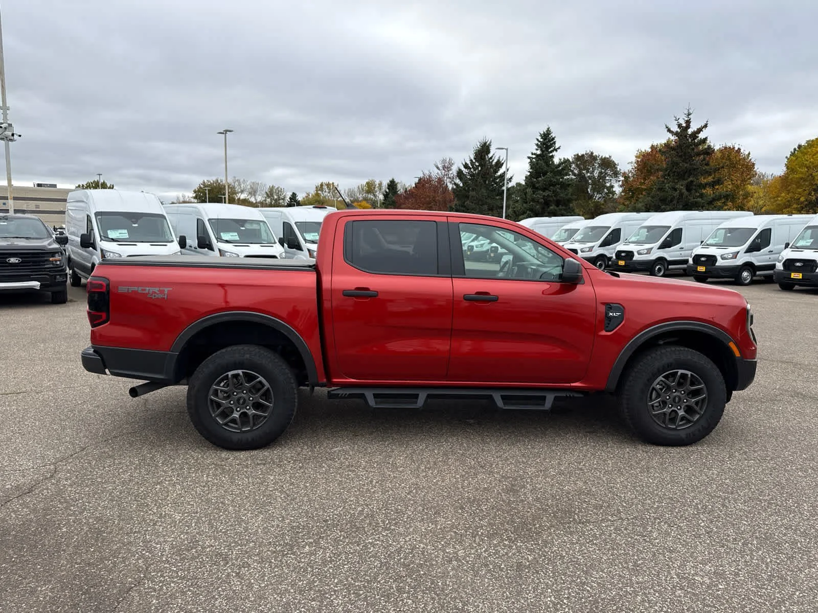 Used 2024 Hot Pepper Red Metallic Tinted Clearcoat Ford XLT image 8