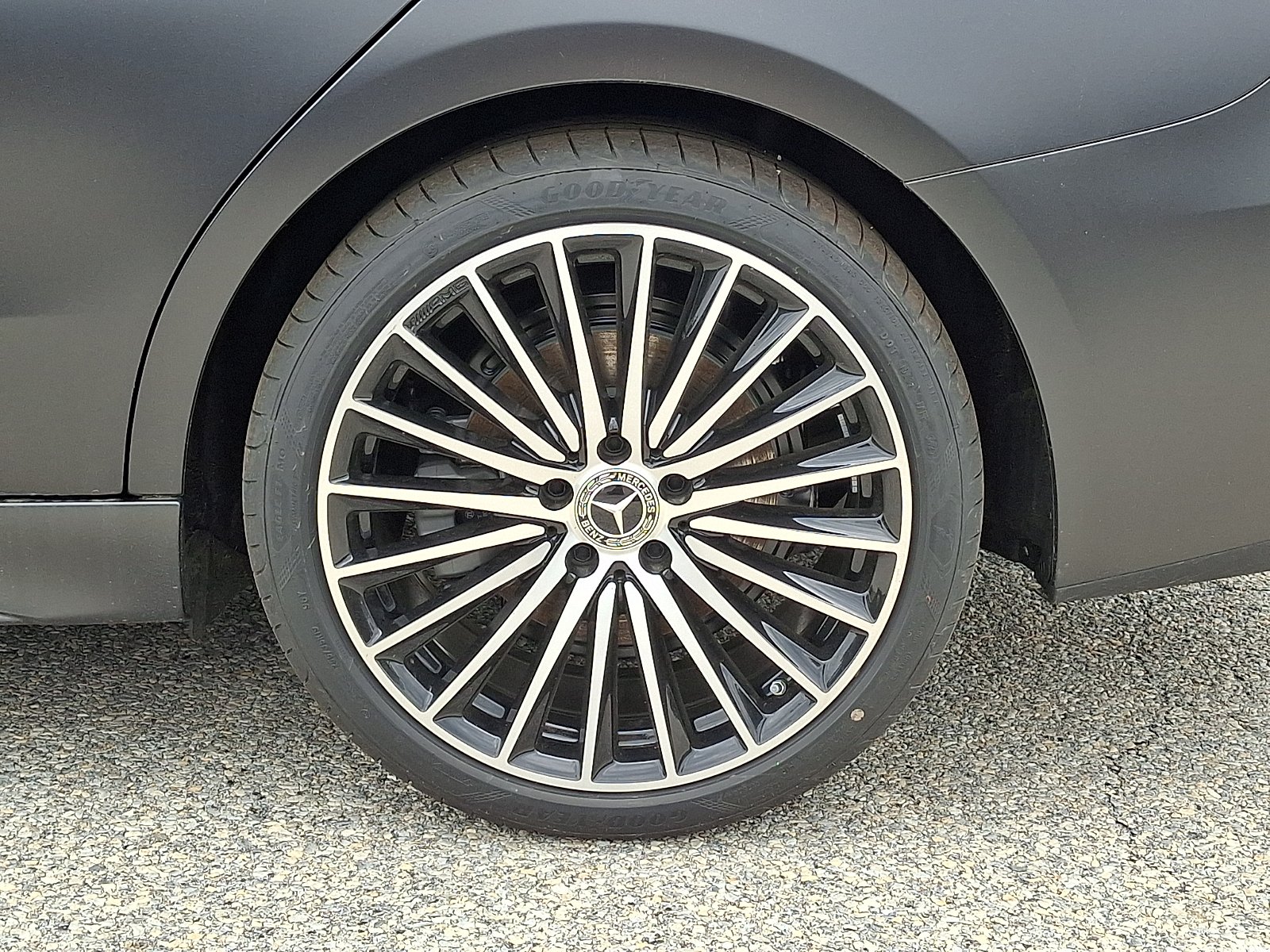 New 2026 MANUFAKTUR exclusive graphite grey magno Mercedes-Benz C 300 image 7