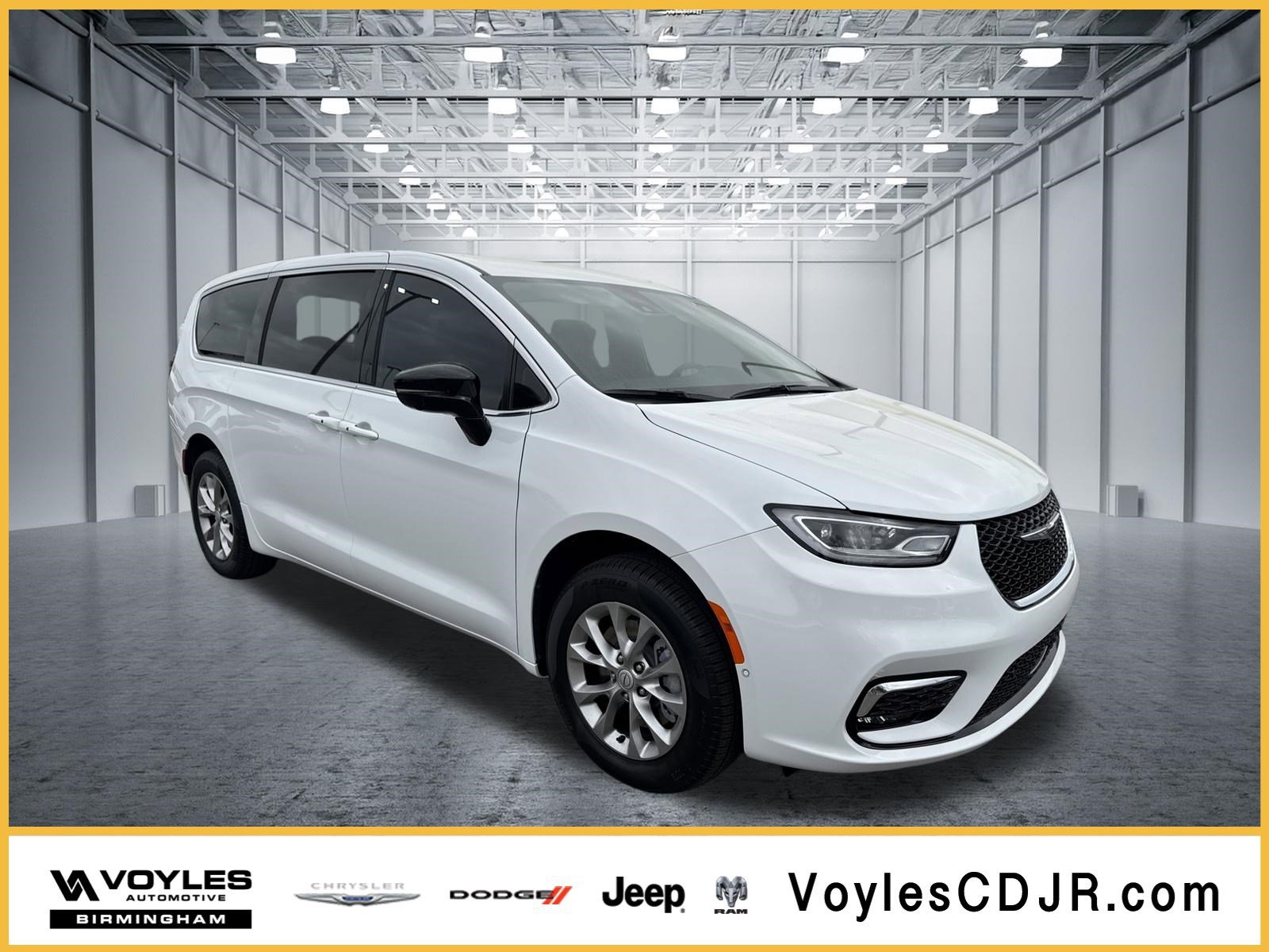 2026 Chrysler Pacifica Select AWD's photo