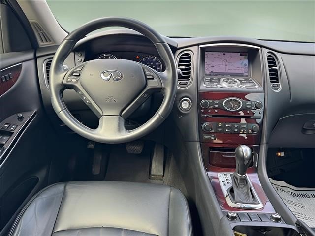 Used 2017 Graphite Shadow INFINITI Base image 11