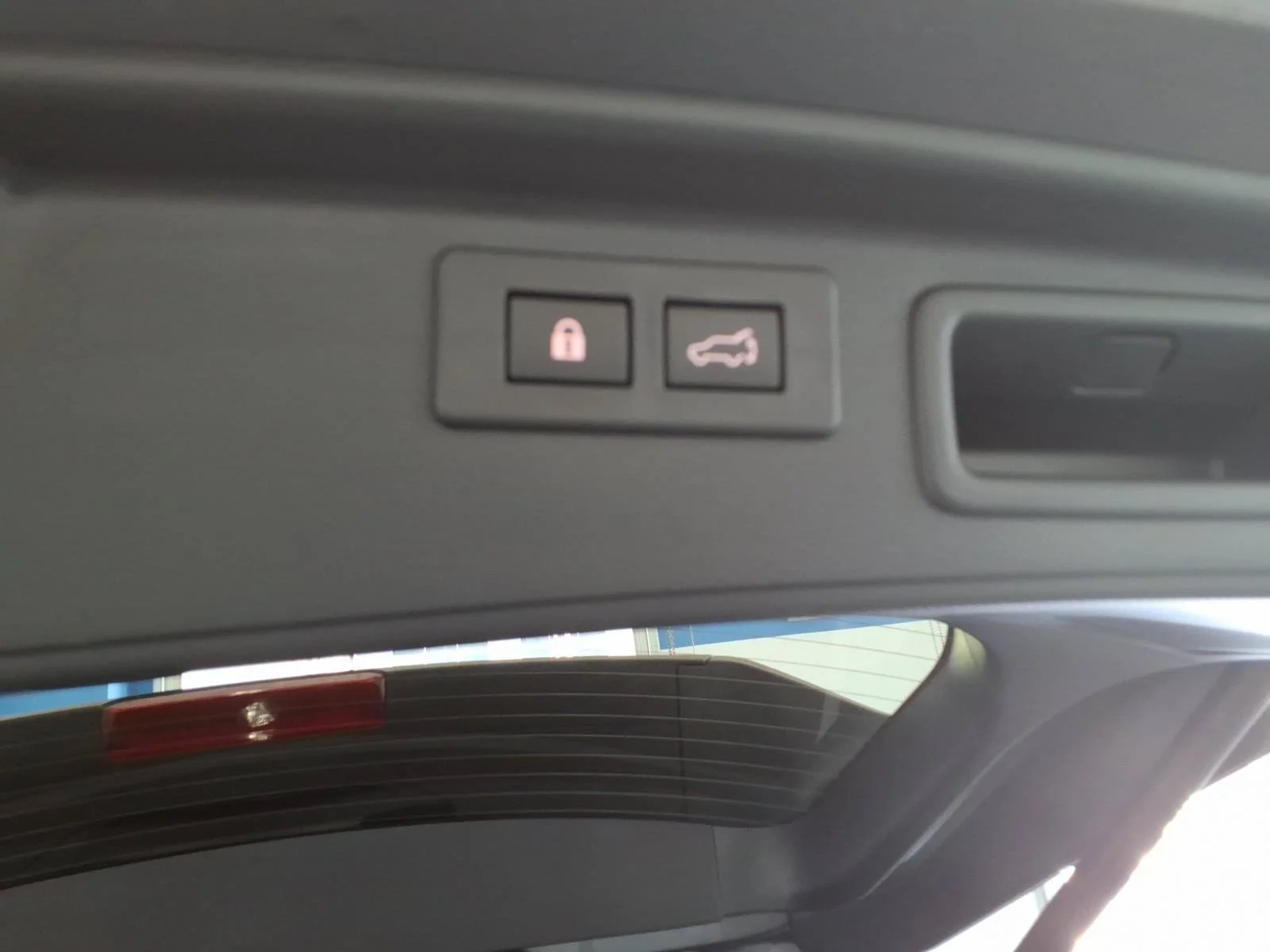 Used 2024 Magnetite Gray Metallic Subaru Limited image 19