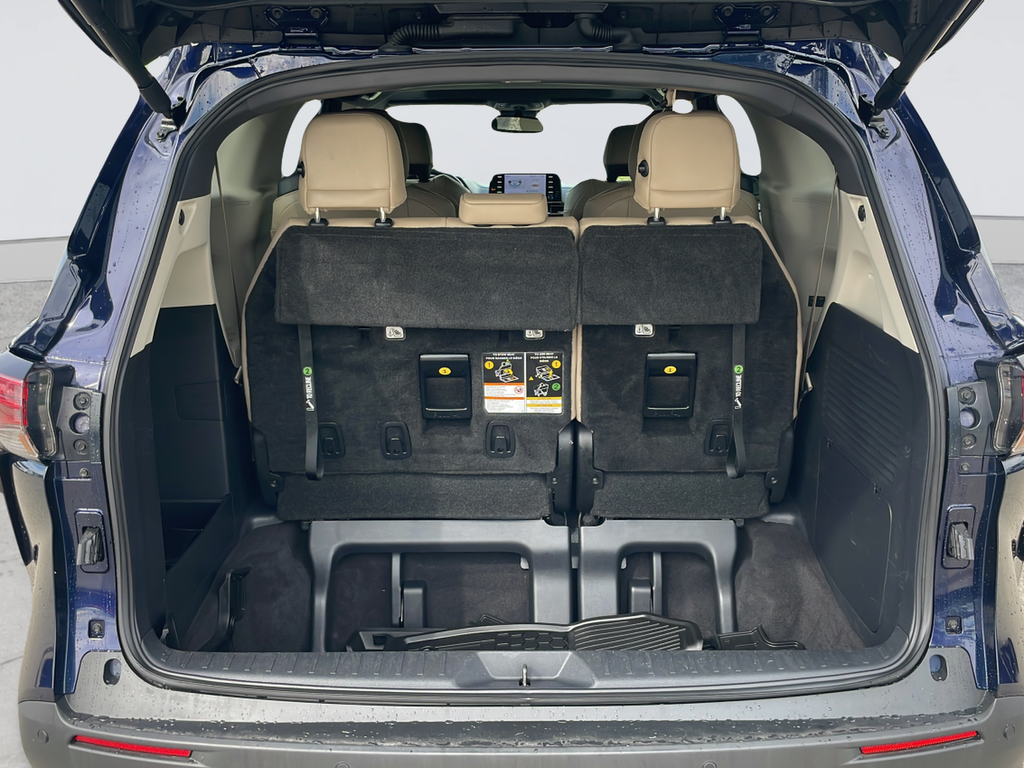 Used 2022  Toyota XLE image 35