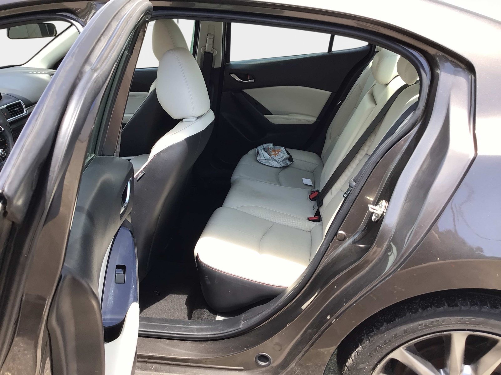Used 2018 Titanium Flash Mica Mazda Grand Touring image 8