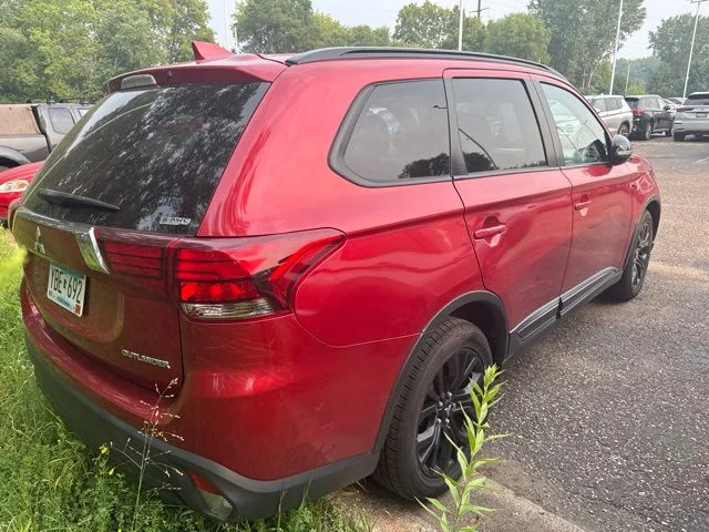 Used 2018 Rally Red Metallic Mitsubishi LE image 2