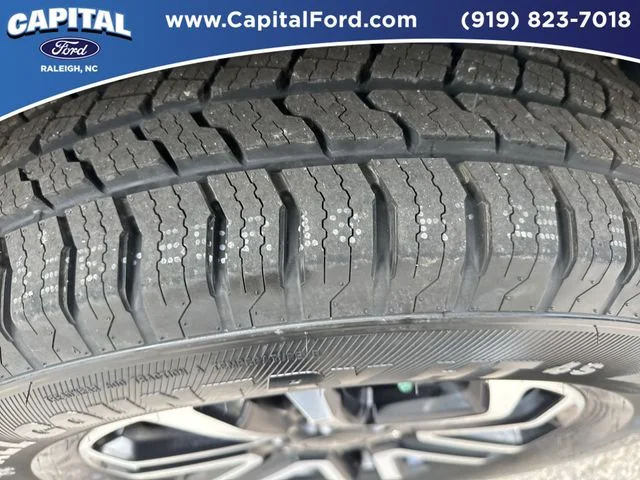 Used 2024 Green Ford Lariat image 14