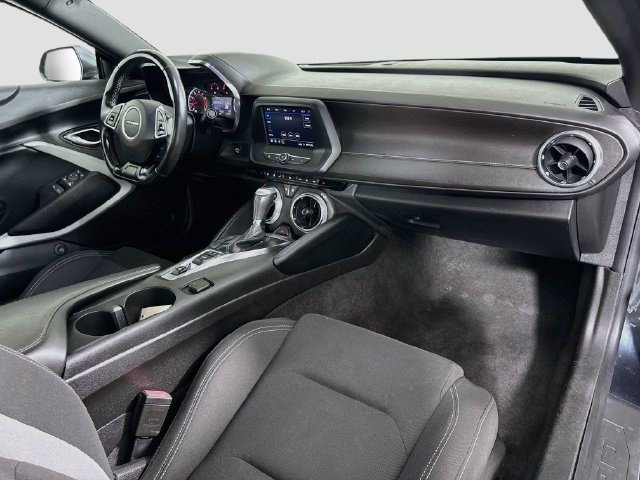 Used 2020 Shadow Gray Metallic Chevrolet 1LT image 24
