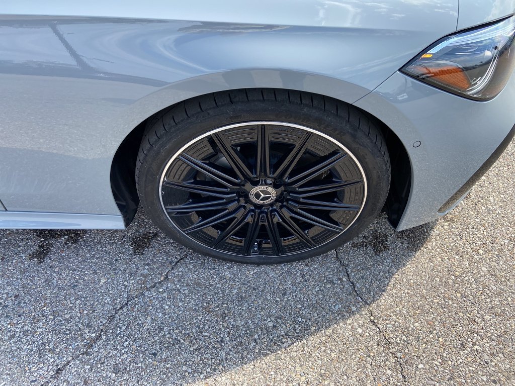 Certified Used 2026 MANUFAKTUR Alpine Grey Mercedes-Benz CLE 300 4MATIC® image 11