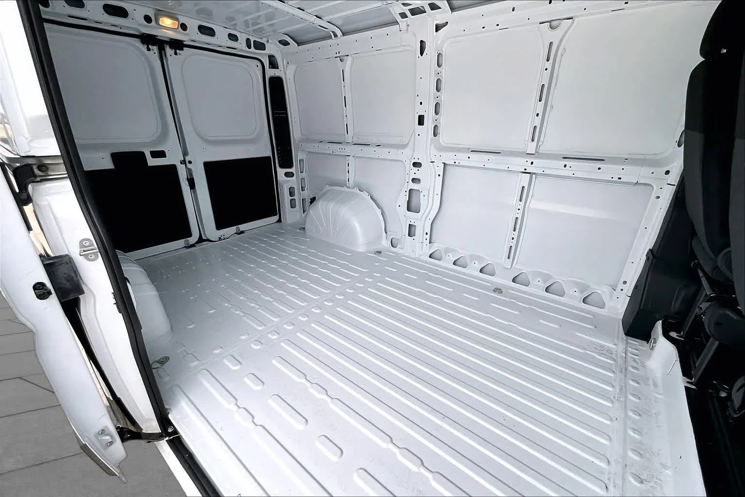 New 2026 Bright White Clearcoat RAM Tradesman image 22