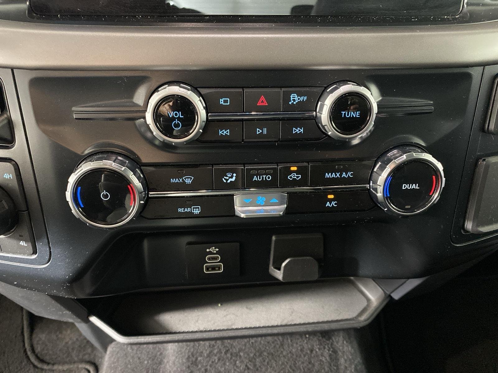 Used 2025 Agate Black Ford XLT image 22