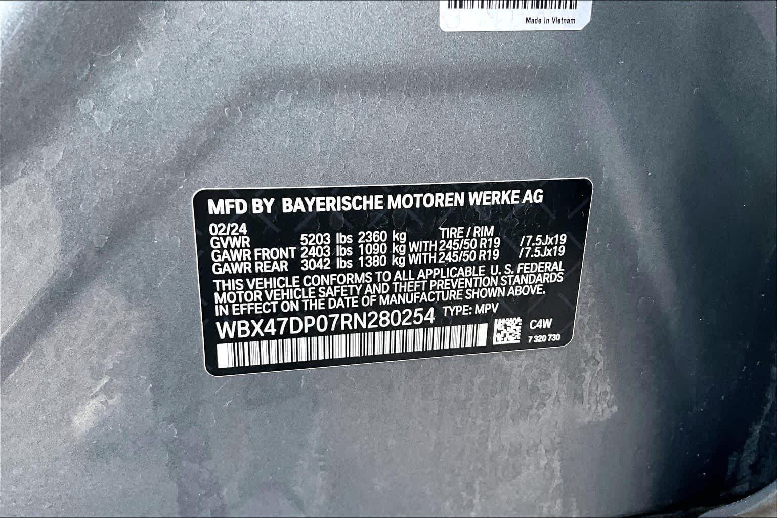 Used 2024 Skyscraper Grey Metallic BMW sDrive30i image 33
