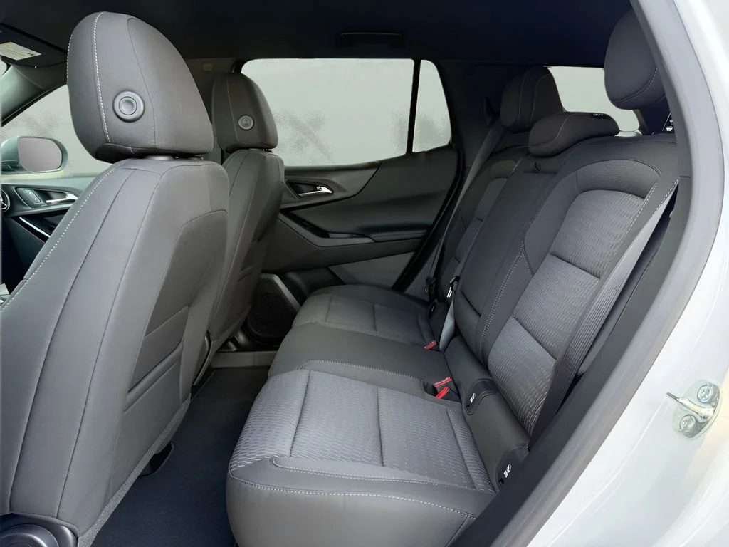 New 2027 White Chevrolet LT image 27