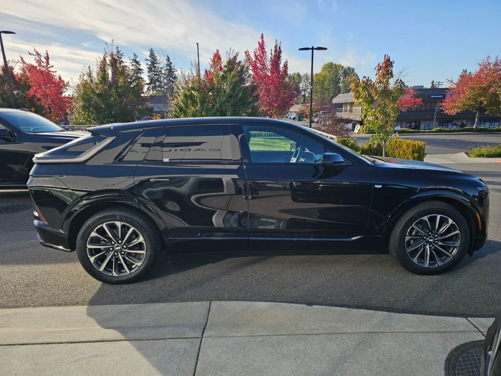 2027 Cadillac LYRIQ Sport - Photo 8