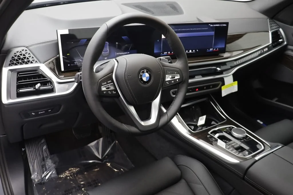 New 2026 SKYSCRAPER GREY BMW xDrive40i image 7