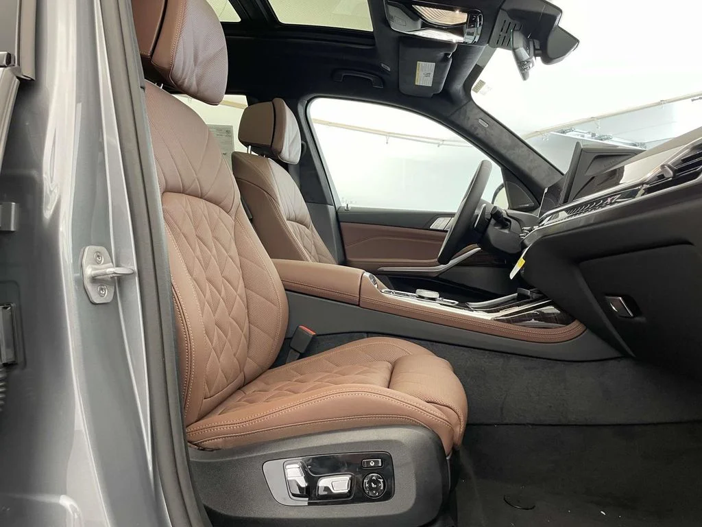 New 2027 Gray BMW xDrive40i image 17
