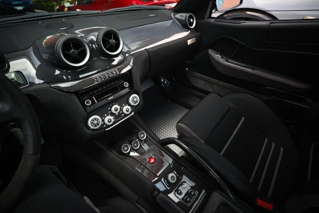 Used 2011 Grigio Titanio Metall Ferrari Base image 33