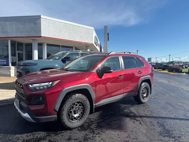 Used 2019 Ruby Flare Pearl Toyota Adventure image 2