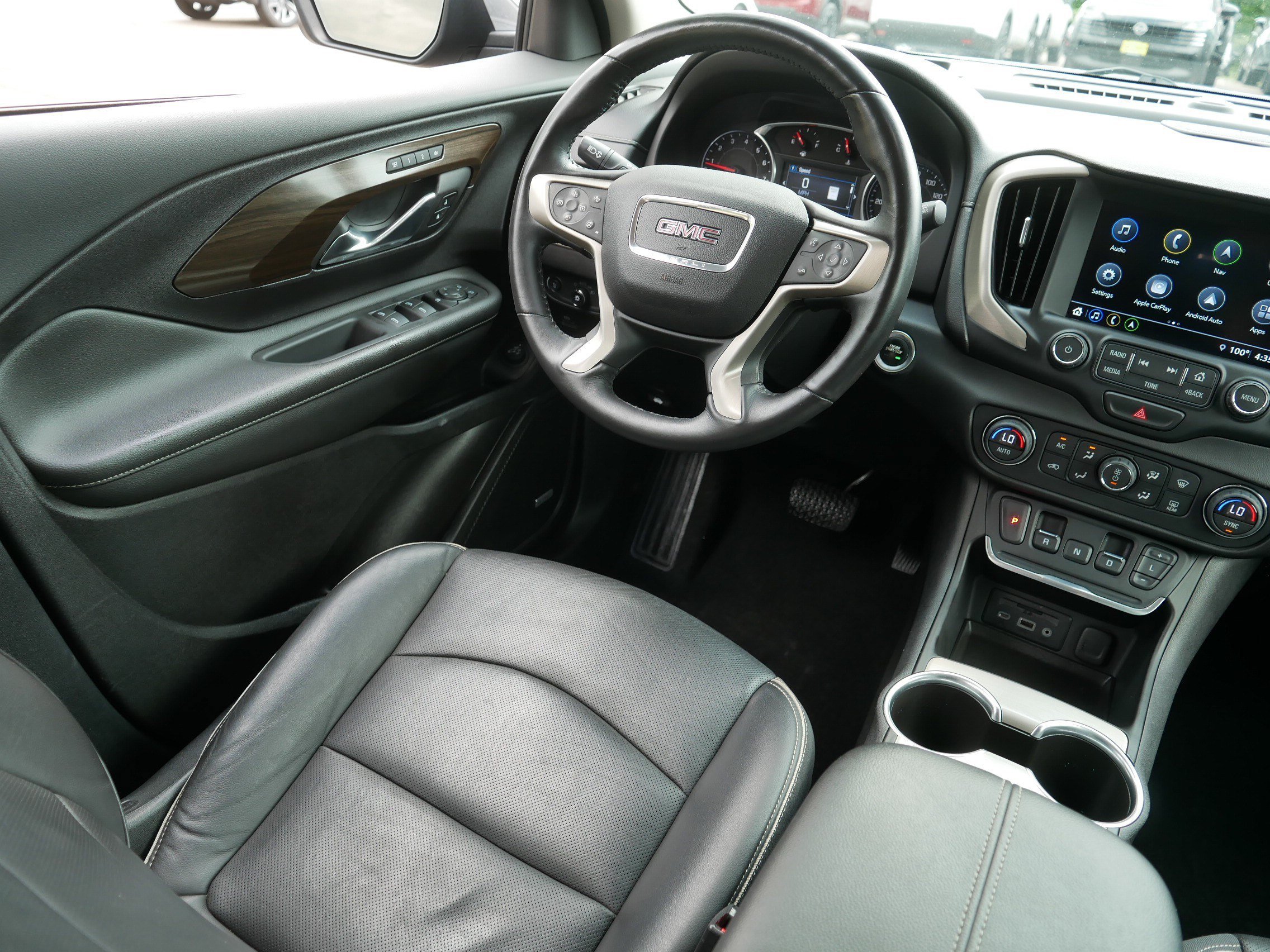 Used 2018 Ebony Twilight Metallic GMC Denali image 9