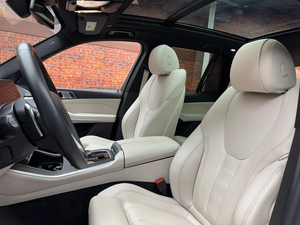 Used 2022 Brown BMW xDrive40i image 23