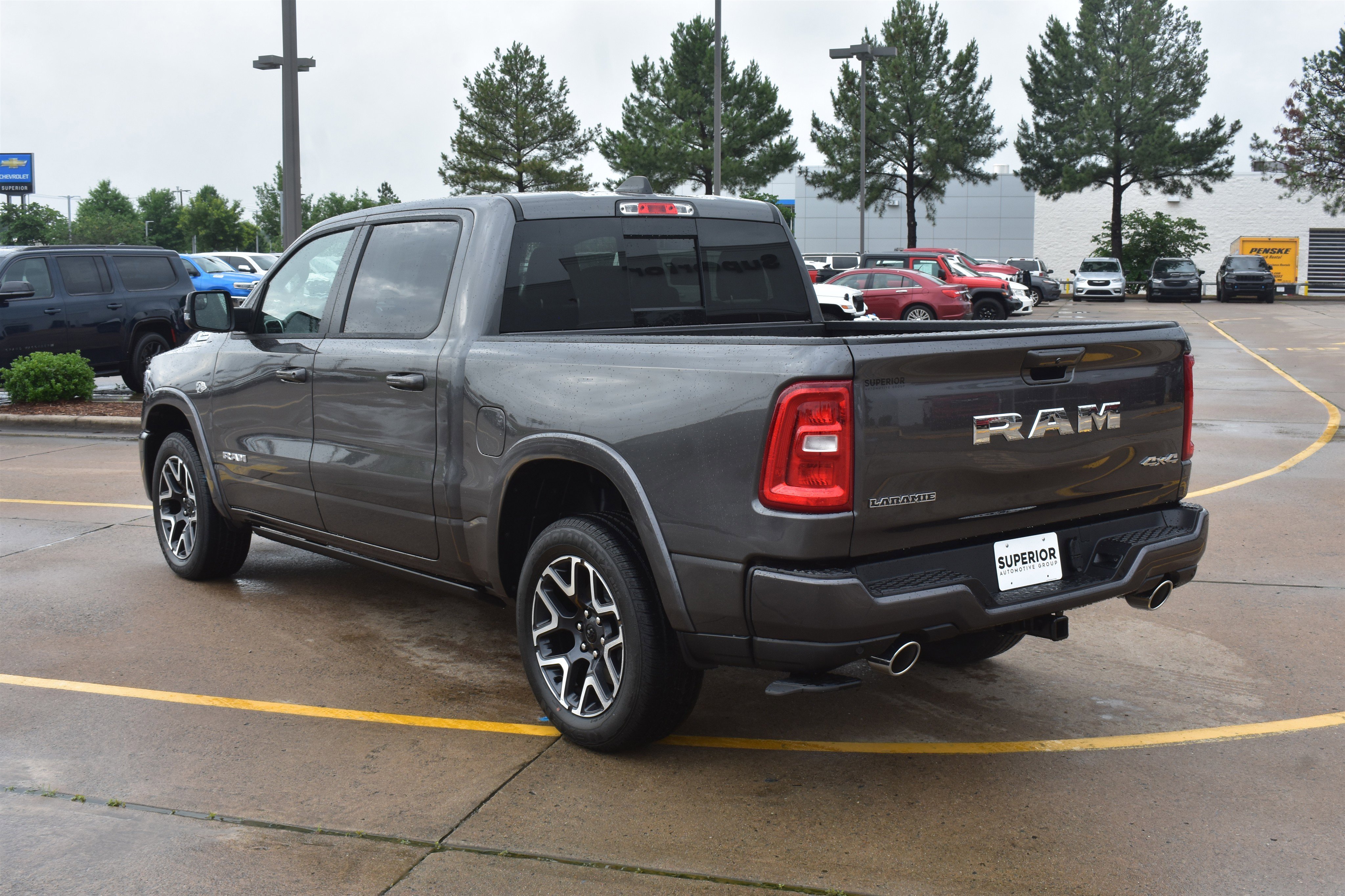 New 2026 Granite Crystal Metallic Clear-Coat Exterior Paint RAM Laramie image 9