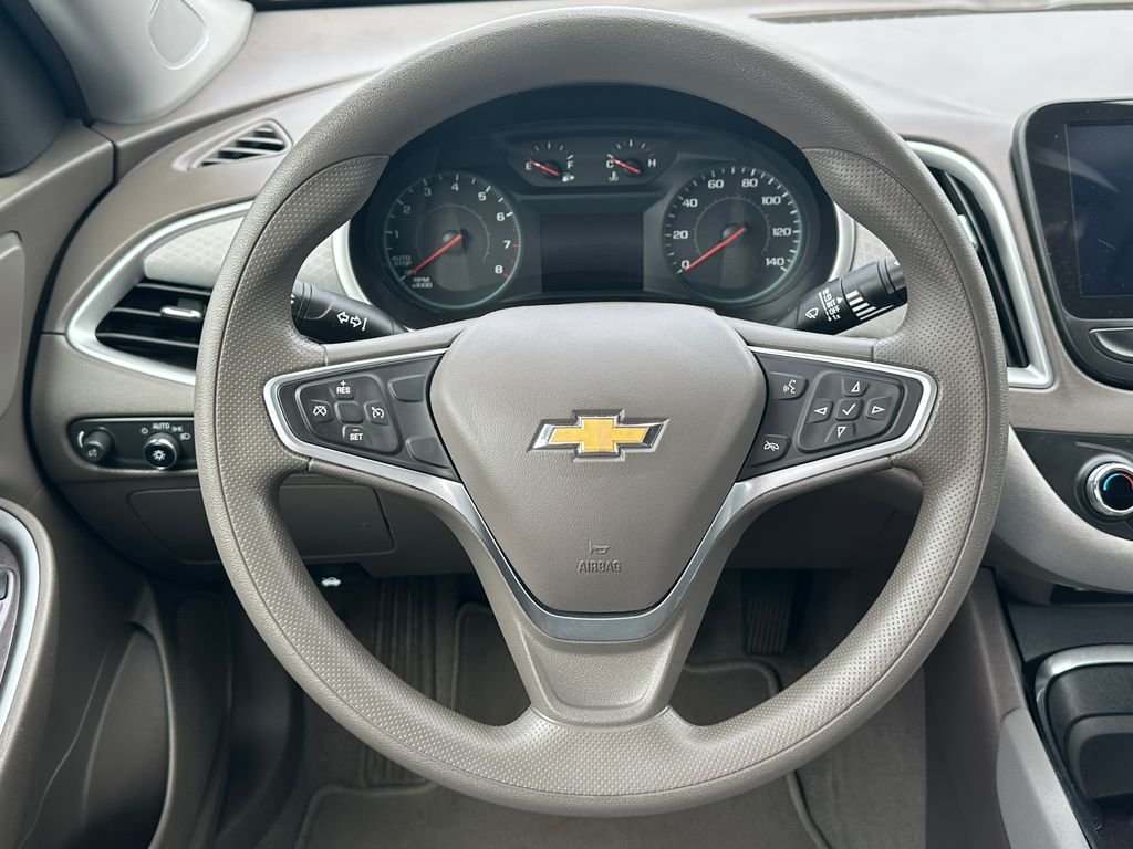 Used 2022 Gray Chevrolet LT image 19