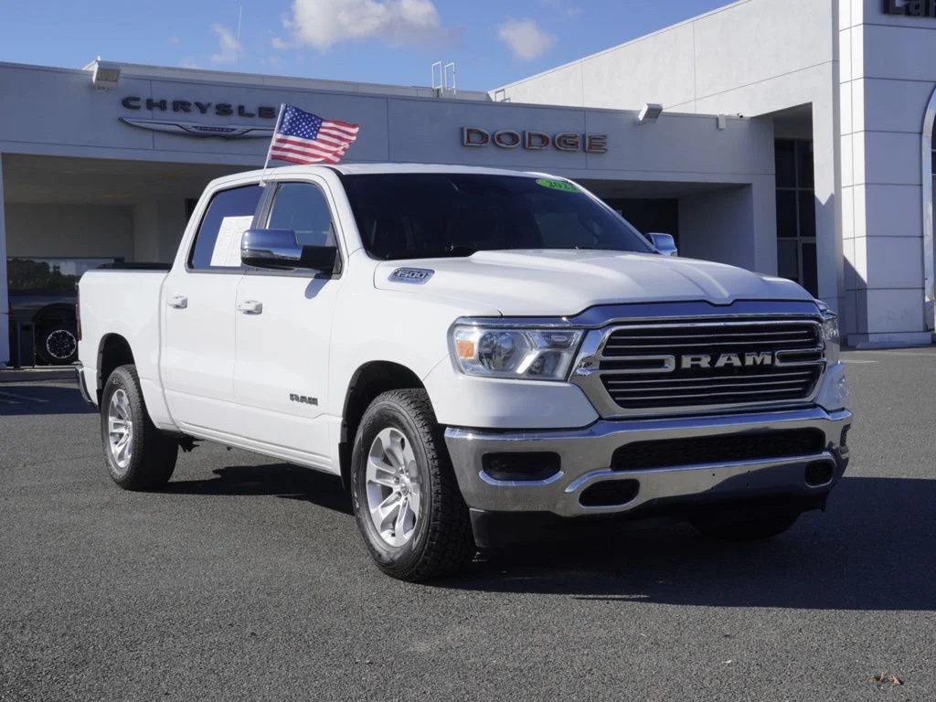 2023 RAM 1500 Laramie 4x4 Crew Cab 5'7's photo