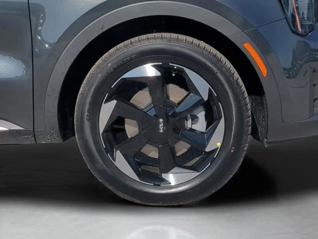 New 2026 Interstellar Gray Kia EX image 11