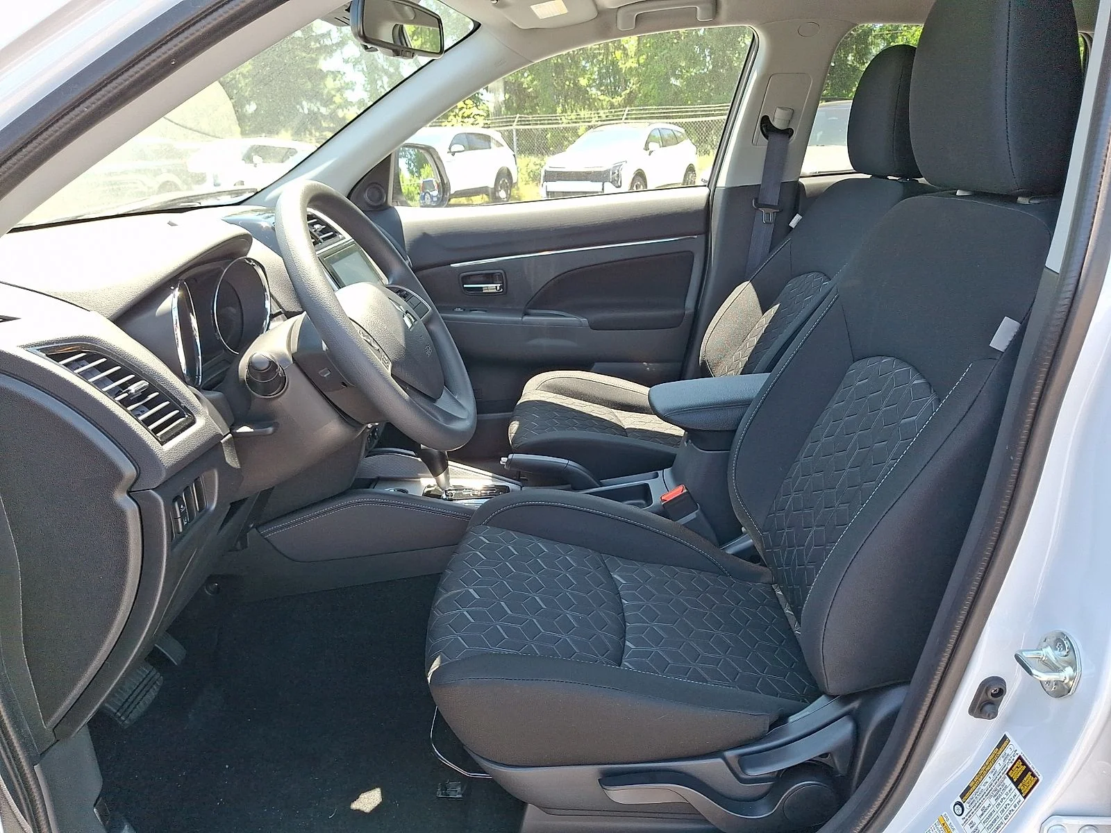 New 2026 White Mitsubishi 2.0 ES image 14