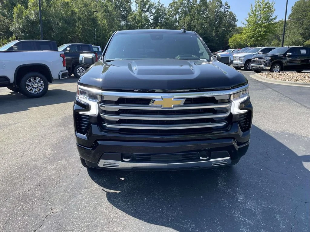 New 2026 Black Chevrolet High Country image 2