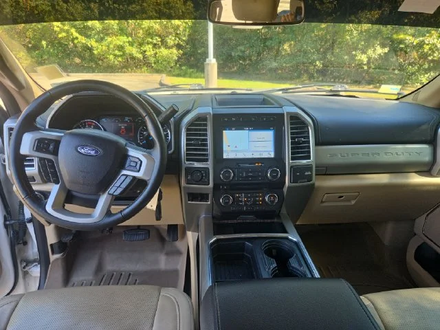 Used 2017 White Ford Lariat image 14